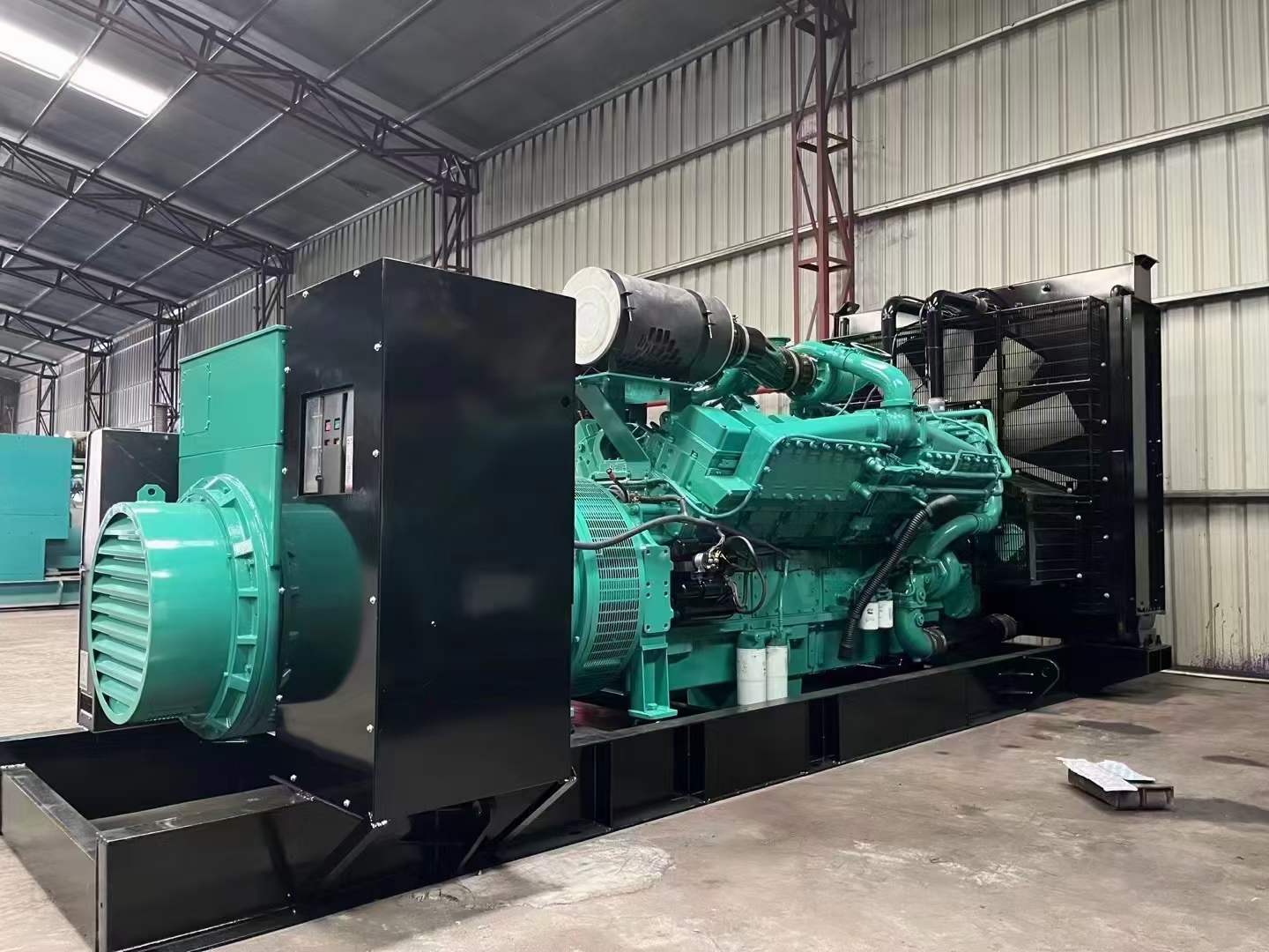 阿拉尔如何降低 800kW 柴油发电机输出电流的波动？