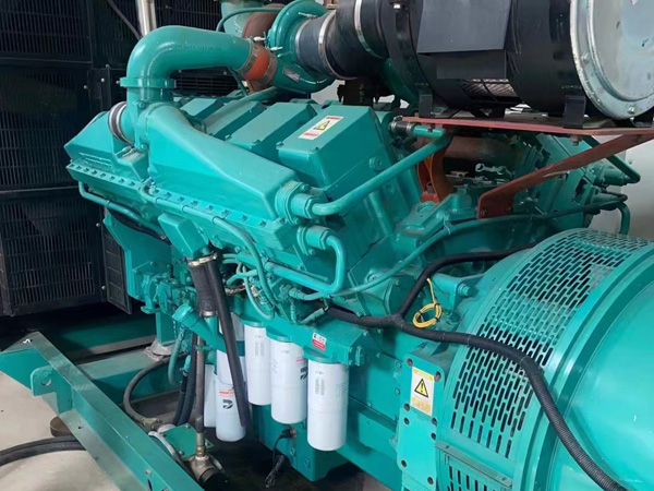 阿拉尔更换100kW柴油发电机组机油时，需要注意哪些事项？